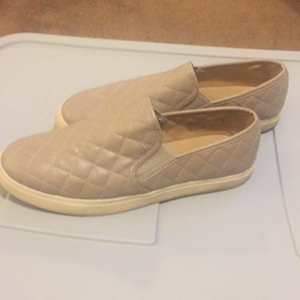 Shoes - Picture 2 of 2